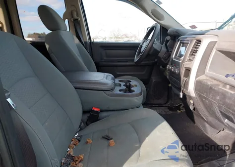 2015 Ram 1500 Tradesman из США, поврежденный, VIN 1C6RR7FT3FS743795